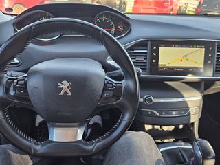 Peugeot 308 2018-thumb-11