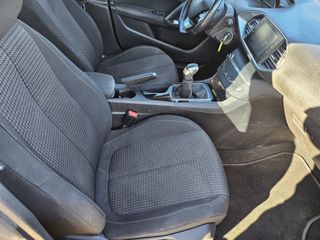 Peugeot 308 2018-thumb-13