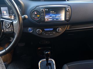 Toyota Yaris 2018 Hybrid - Bi Tone 1.5 - Αρ. Αγγελίας: (1566)-thumb-9