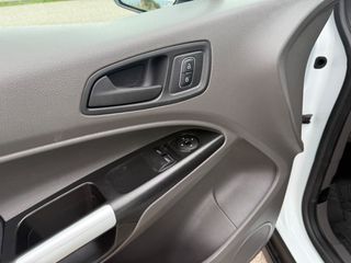 Ford Connect 2022-thumb-13