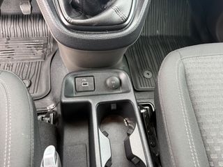 Ford Connect 2022-thumb-17