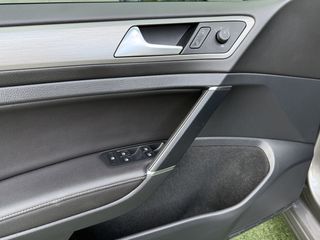 Volkswagen Golf 2017 TDI | R-Line | Ελληνικό | Μασάζ | Θερμαινόμενα-thumb-9