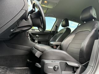 Volkswagen Golf 2017 TDI | R-Line | Ελληνικό | Μασάζ | Θερμαινόμενα-thumb-10
