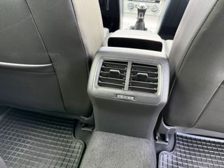 Volkswagen Golf 2017 TDI | R-Line | Ελληνικό | Μασάζ | Θερμαινόμενα-thumb-25