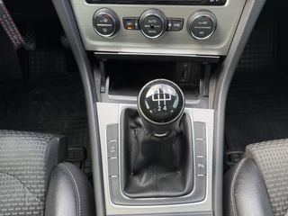 Volkswagen Golf 2017 TDI | R-Line | Ελληνικό | Μασάζ | Θερμαινόμενα-thumb-16