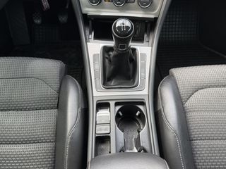 Volkswagen Golf 2017 TDI | R-Line | Ελληνικό | Μασάζ | Θερμαινόμενα-thumb-17