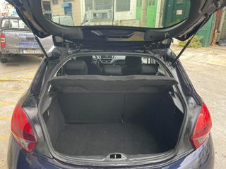 Peugeot 208 2015-thumb-3