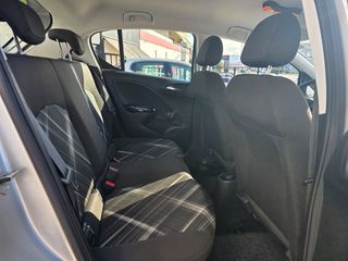 Opel Corsa 2016 EDITION 95HP DIESEL !!-thumb-15