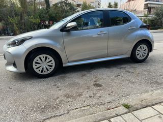 Toyota Yaris 2023 1.0 VVT-i Comfort-thumb-3