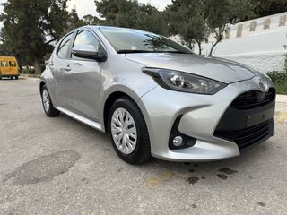 Toyota Yaris 2023 1.0 VVT-i Comfort-thumb-1