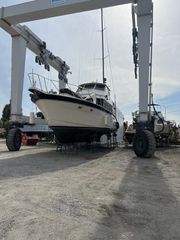 Hatteras 1984 fly-thumb-3