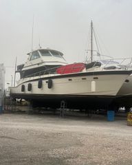 Hatteras 1984 fly-thumb-13