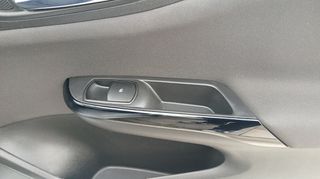 Opel Corsa 2018 1.4 EDITION-thumb-25
