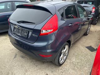 Ford Fiesta 2014-thumb-1
