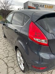 Ford Fiesta 2014-thumb-5