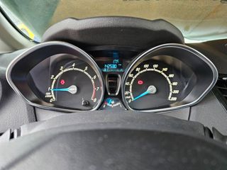 Ford Fiesta 2015-thumb-3