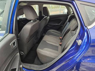 Ford Fiesta 2015-thumb-5