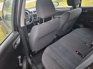 Suzuki Swift 2014-thumb-9
