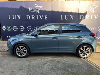 Hyundai i 20 2015 1.4 Yes Book Service