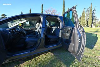 Opel Meriva 2015-thumb-14