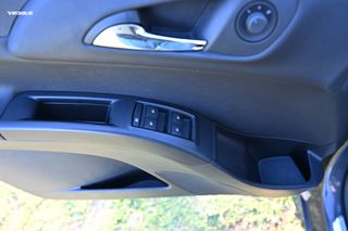Opel Meriva 2015-thumb-11
