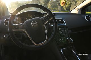 Opel Meriva 2015-thumb-13
