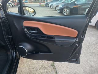 Toyota Yaris 2016 1.4 D-4D DIESEL PANORAMA-thumb-13