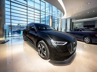 Audi e-tron 2021 Audi e-tron 50 quattro advanced business edition