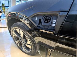 Audi e-tron 2021 Audi e-tron 50 quattro advanced business edition-thumb-7