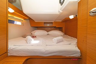 Dufour 2020 390-thumb-5