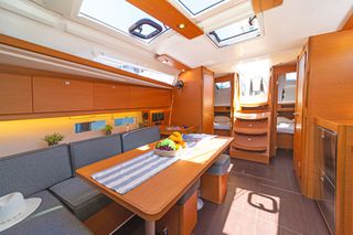 Dufour 2020 390-thumb-7