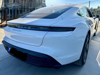 Porsche Taycan 2023-thumb-5