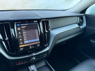 Volvo XC 60 2018 Ελλ.Αντιπ./Service Σφακ/D4 AWD-thumb-49