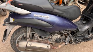 Piaggio Beverly 200 2001-thumb-2