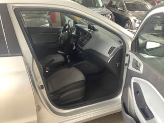 Hyundai i 20 2015 Hyundai i20 1.1 DIESEL EURO 6-thumb-5