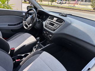 Hyundai i 20 2015 1.1 DIESEL EURO 6,  το αμάξι έχει κάψει φλάντζα-thumb-3
