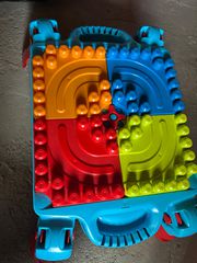 Τραπέζι με τουβλάκια LEGO