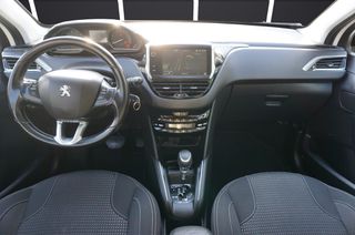 Peugeot 208 2018 Allure, Automatic, Navi, Clima-thumb-12