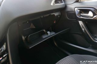 Peugeot 208 2018 Allure, Automatic, Navi, Clima-thumb-34