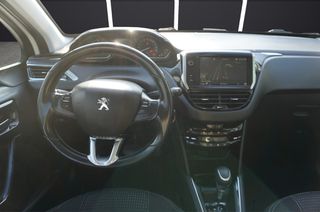 Peugeot 208 2018 Allure, Automatic, Navi, Clima-thumb-13