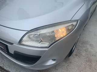 Renault Megane 2010 STATION WAGON NAVI-thumb-19