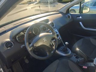 Peugeot 308 2010-thumb-6
