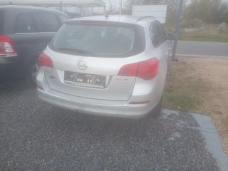 Opel Astra 2013 SPORT TOURER-thumb-6