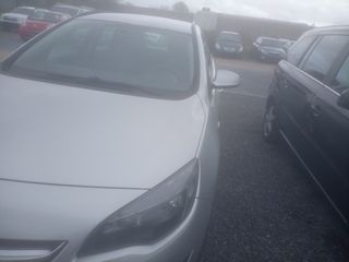 Opel Astra 2013 SPORT TOURER-thumb-7