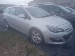Opel Astra 2013 SPORT TOURER-thumb-4