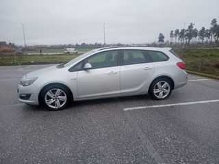 Opel Astra 2013 SPORT TOURER-thumb-2