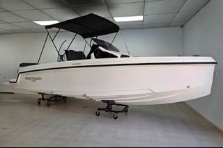 Poseidon 2026 Protagon 25 space Yamaha F250