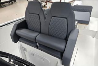 Poseidon 2026 Protagon 25 space Yamaha F250-thumb-3