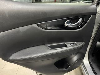 Nissan Qashqai 2017 1.6TD 130PS AUTO TECHNA PANORAMA!-thumb-31