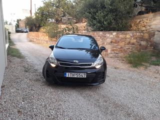 Kia Rio 2016-thumb-1